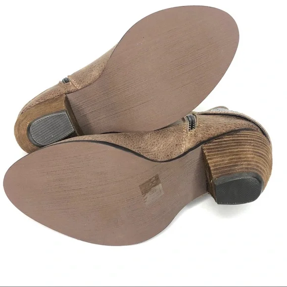 Not Rated Tan Ankle Boots with Bow and Studs/ brand new - Picture 7 of 8